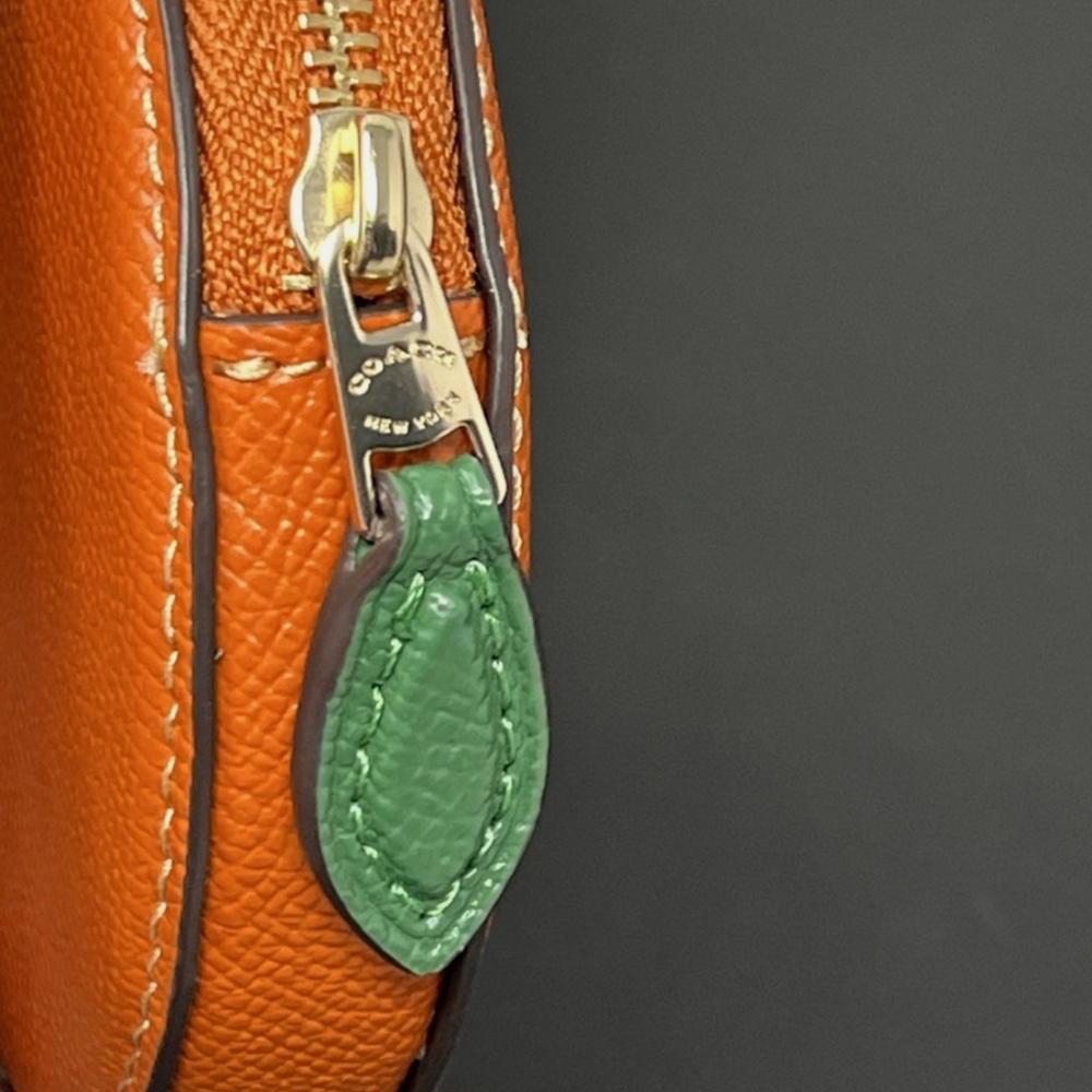 NWT Coach 🍊Orange Coin Case - Picture 6 of 8